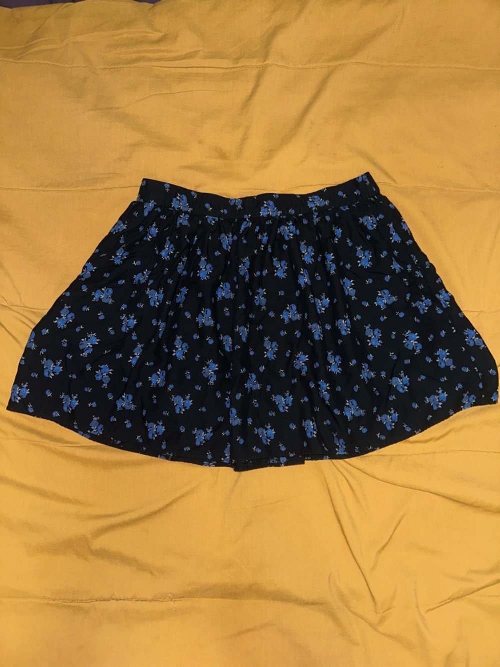 american eagle floral mini skirt